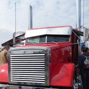 Meet your Posher, Derek